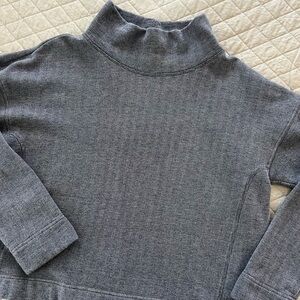 Vineyard Vines Gray and Blue Sweatshirt